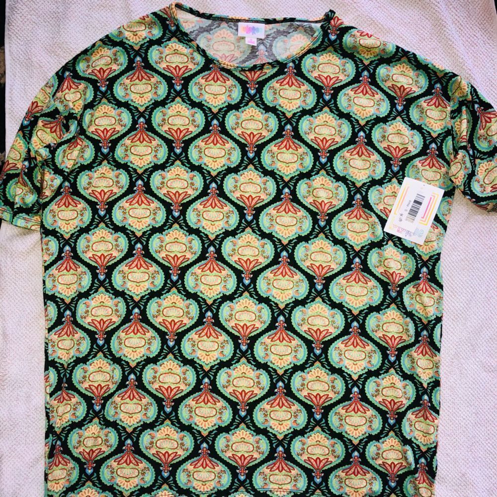 Nwt Womens Small LuLaRoe SS Irma Style Hi-Lo TShirt